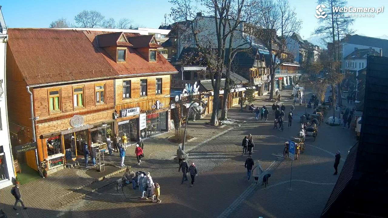 Krupówki Dolne - widok na deptak - 22 grudzień 2025, 12:30