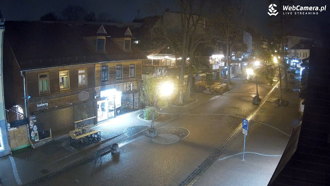 Krupówki Dolne - widok na deptak - 16 maj 2026, 01:41