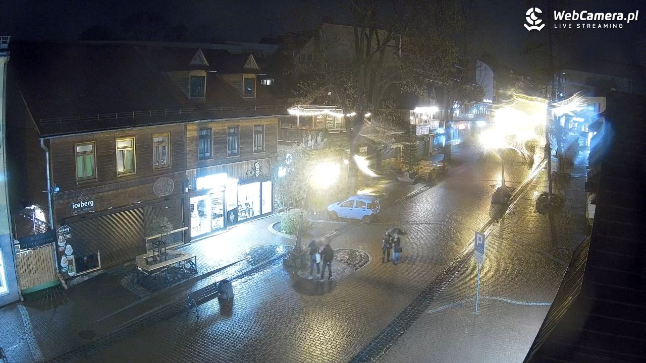 Krupówki Dolne - widok na deptak - 16 maj 2026, 23:17