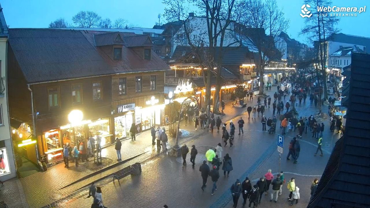 Krupówki Dolne - widok na deptak - 07 luty 2026, 16:49