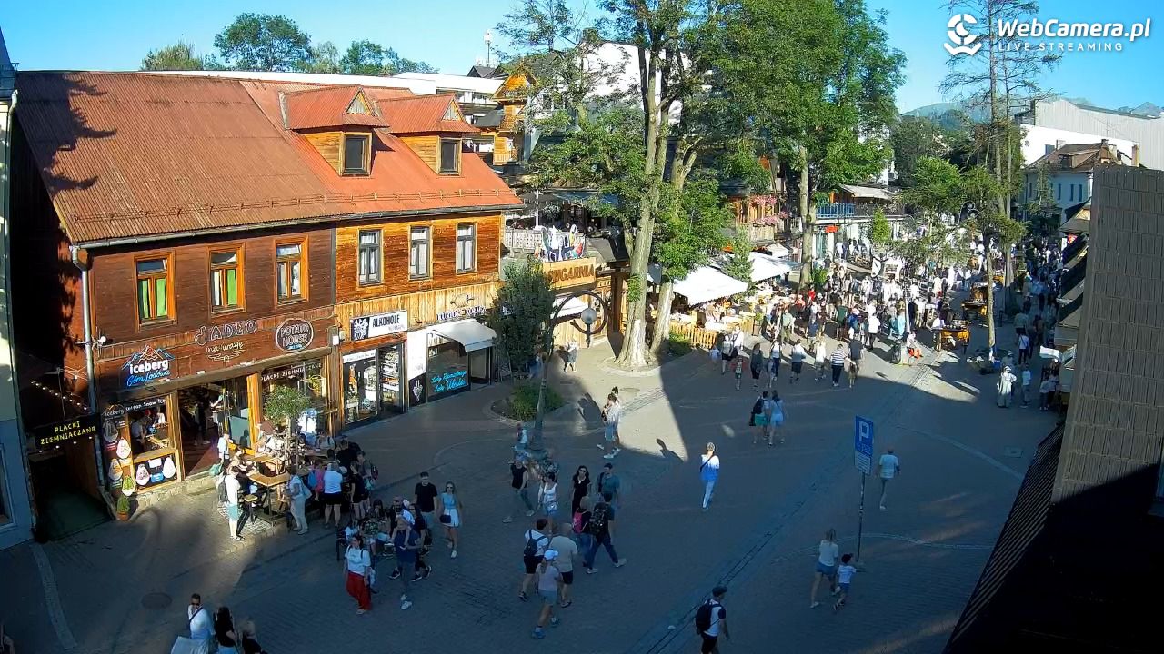 Krupówki Dolne - widok na deptak - 14 sierpień 2026, 18:15