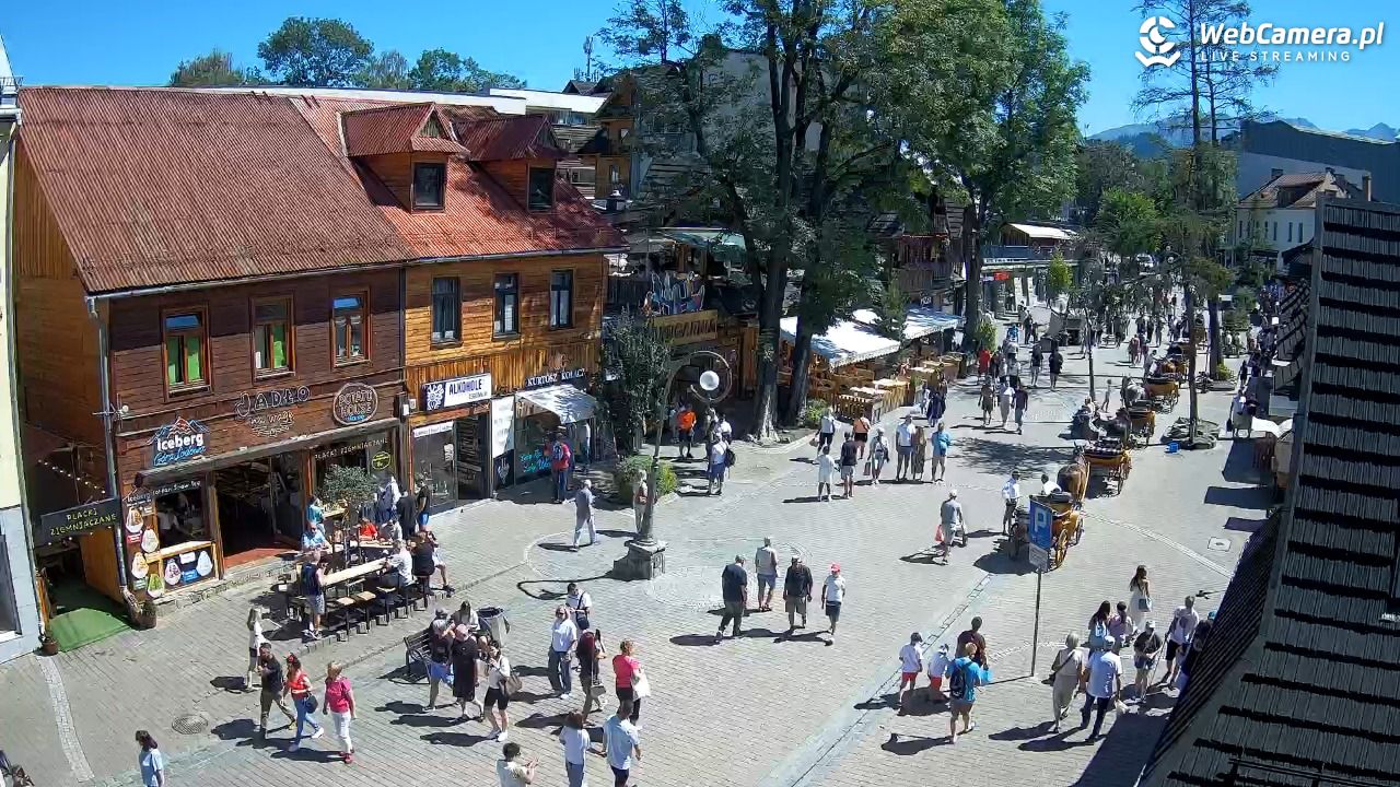 Krupówki Dolne - widok na deptak - 14 sierpień 2026, 12:56