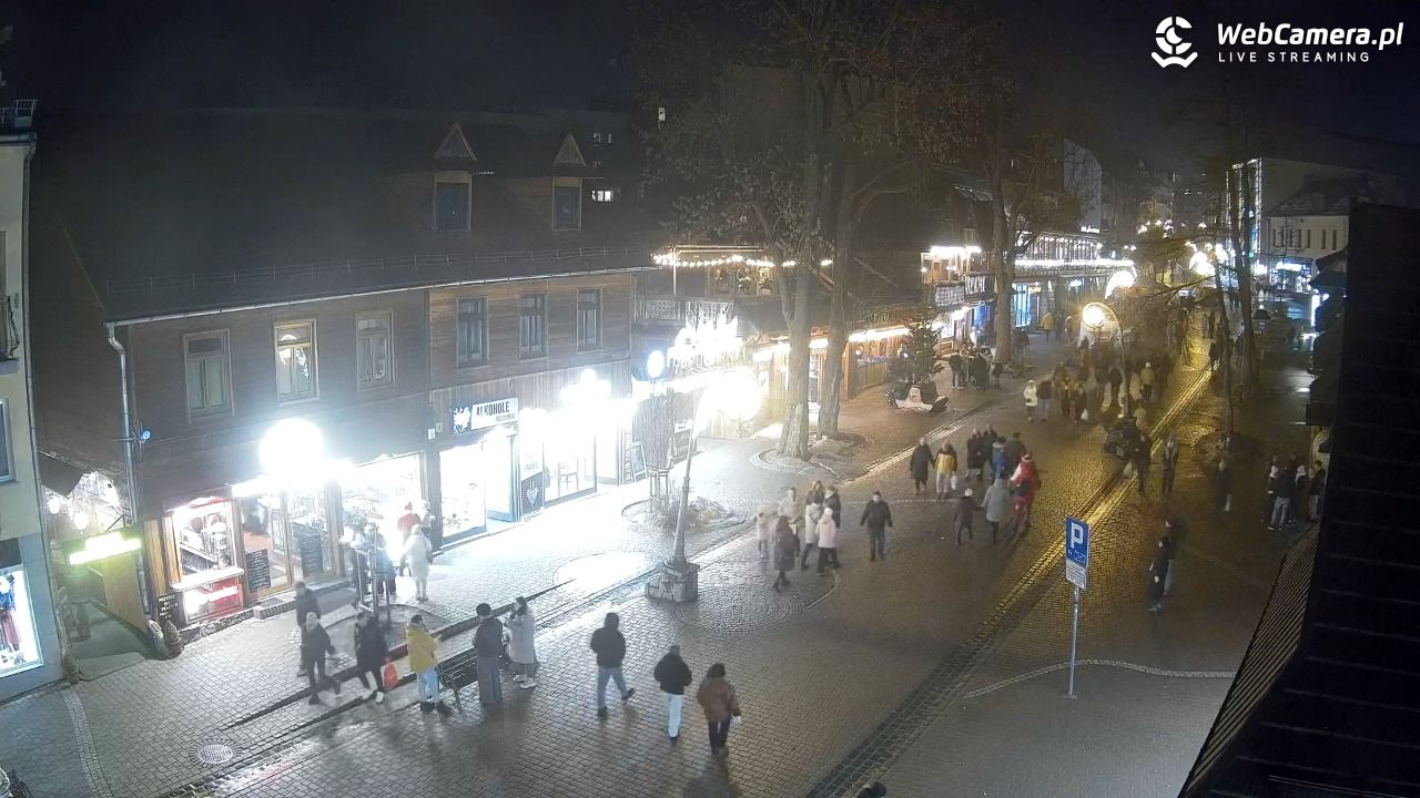 Krupówki Dolne - widok na deptak - 06 luty 2026, 21:26