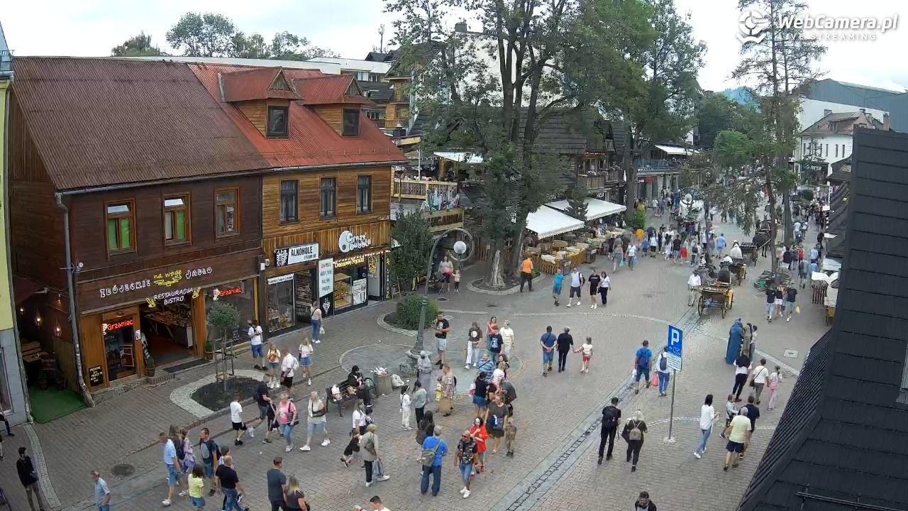 Krupówki Dolne - widok na deptak - 25 lipiec 2025, 13:56