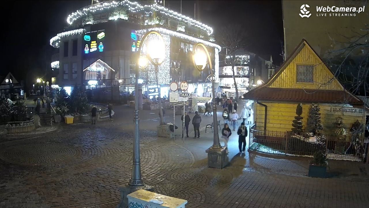 Widok na Krupówki w Zakopanem - 19 listopad 2025, 17:16