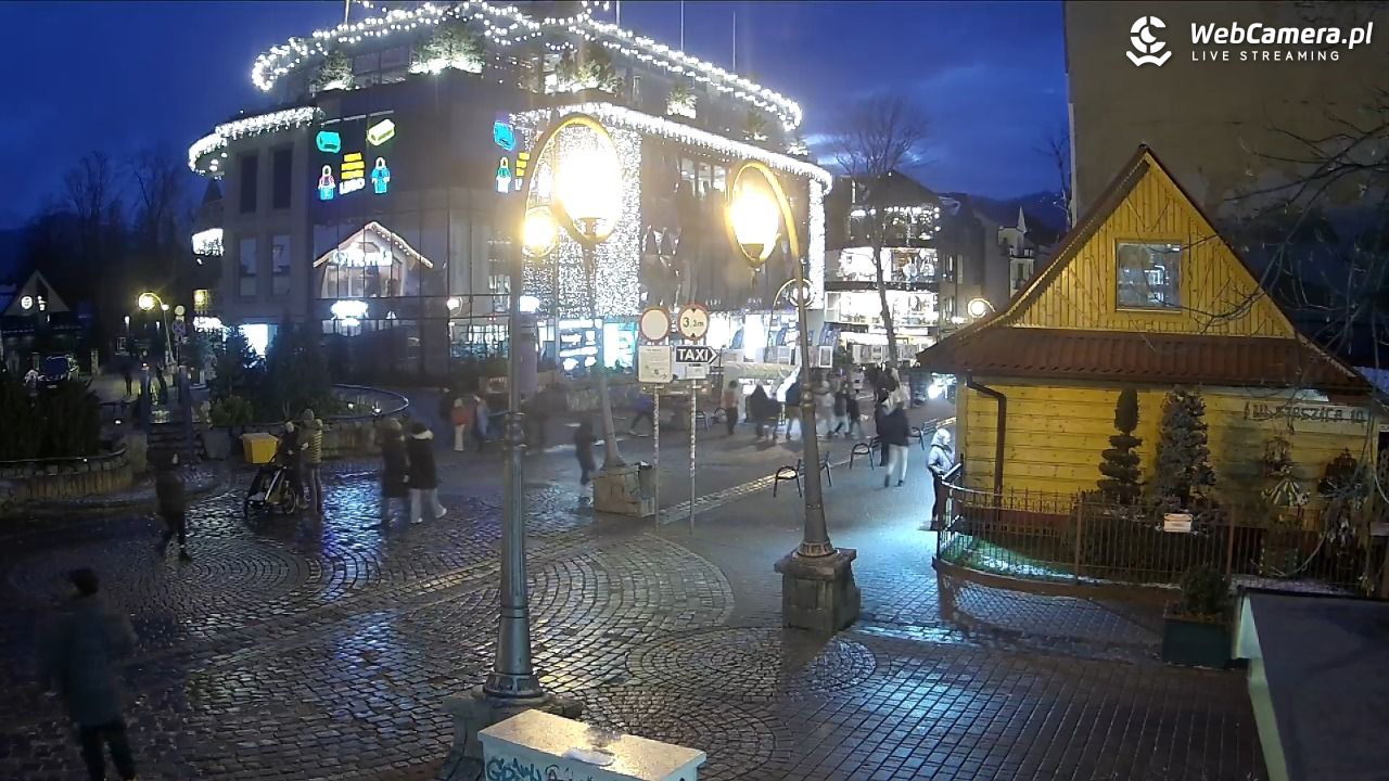 Widok na Krupówki w Zakopanem - 20 listopad 2025, 16:23