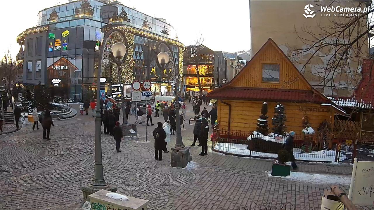 Widok na Krupówki w Zakopanem - 20 luty 2026, 17:15