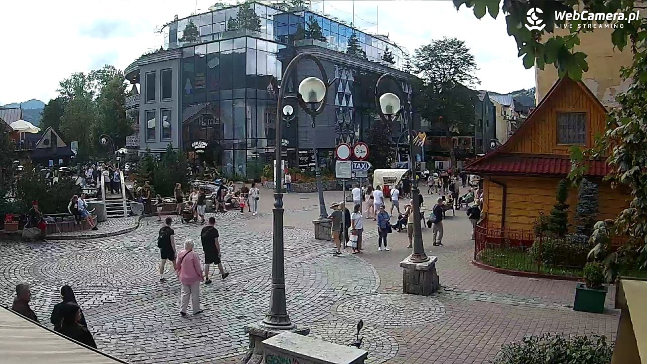 Widok na Krupówki w Zakopanem - 19 sierpień 2026, 15:41