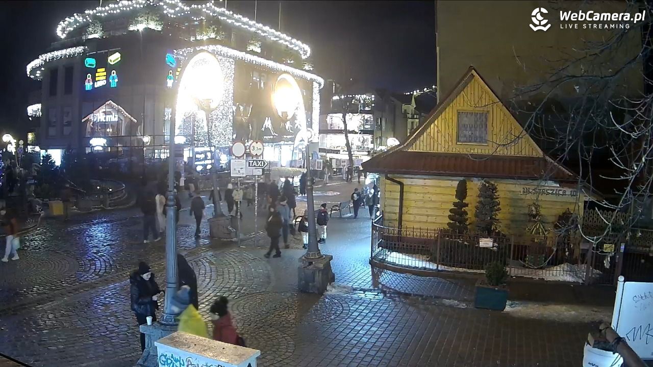 Widok na Krupówki w Zakopanem - 21 luty 2026, 20:22