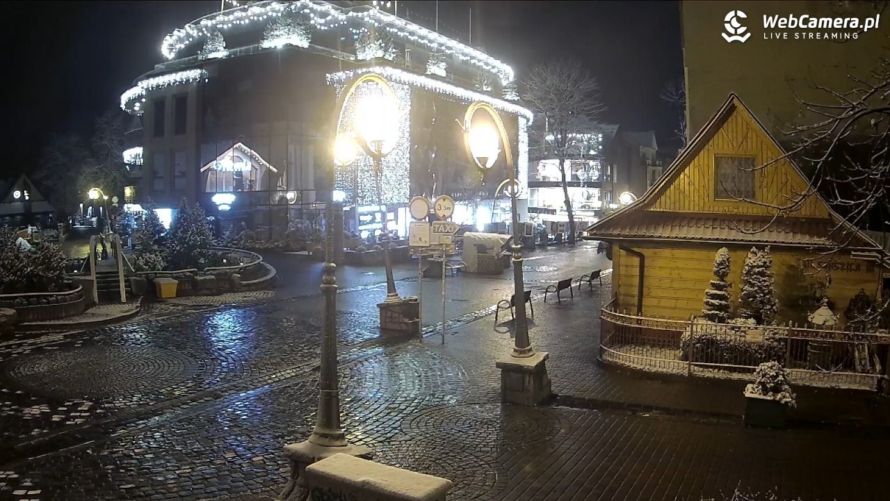 Widok na Krupówki w Zakopanem - 18 listopad 2025, 04:36