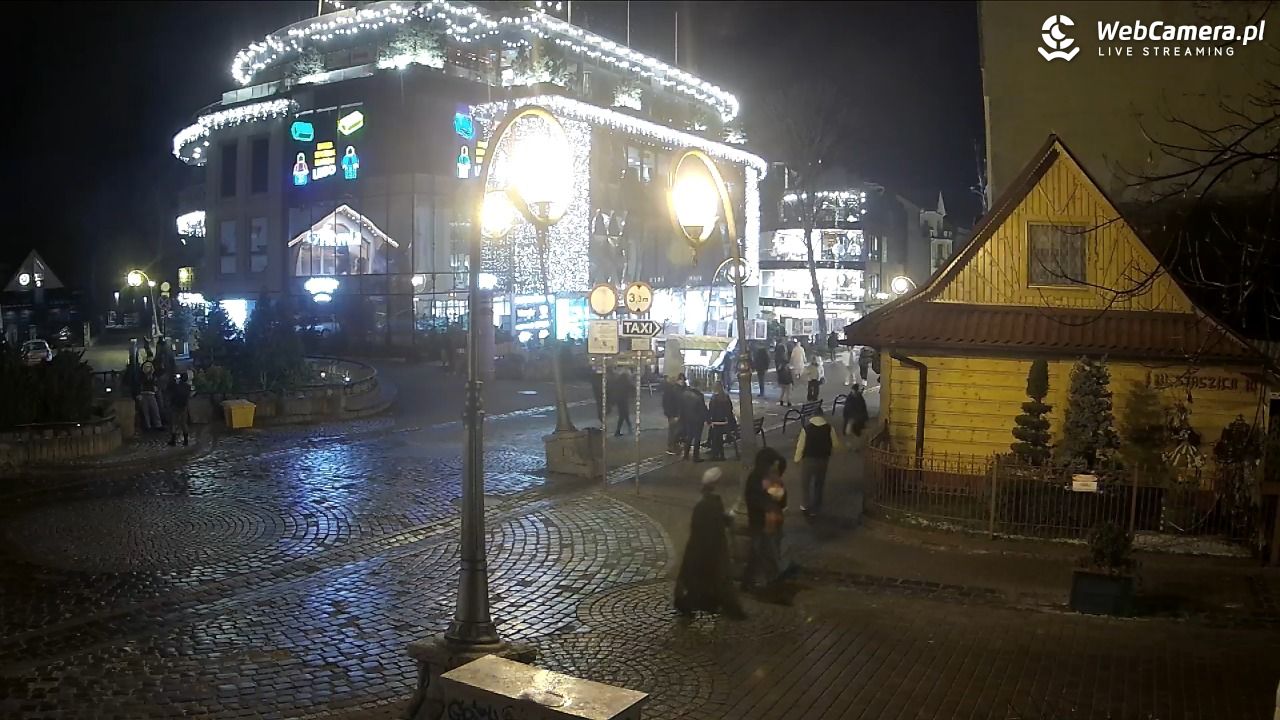 Widok na Krupówki w Zakopanem - 20 listopad 2025, 20:01