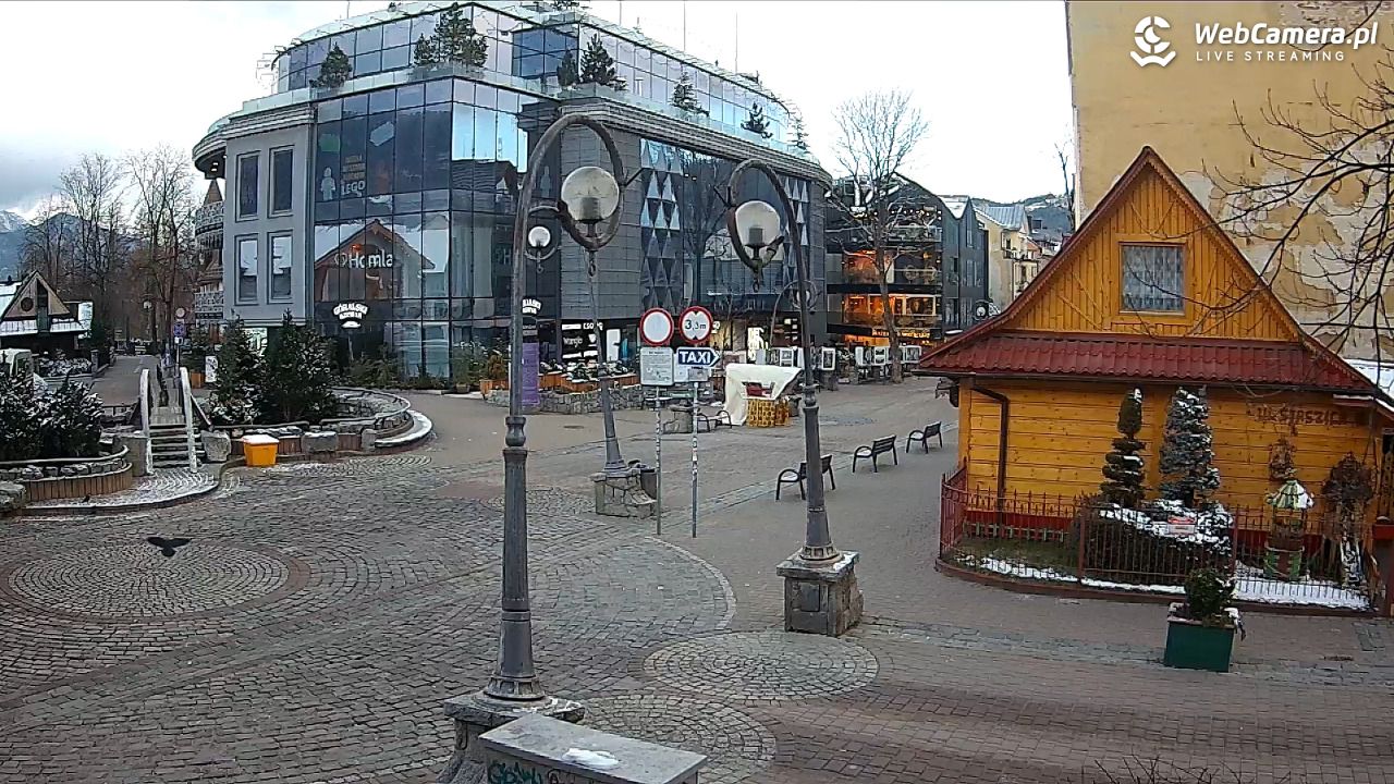 Widok na Krupówki w Zakopanem - 20 listopad 2025, 07:37