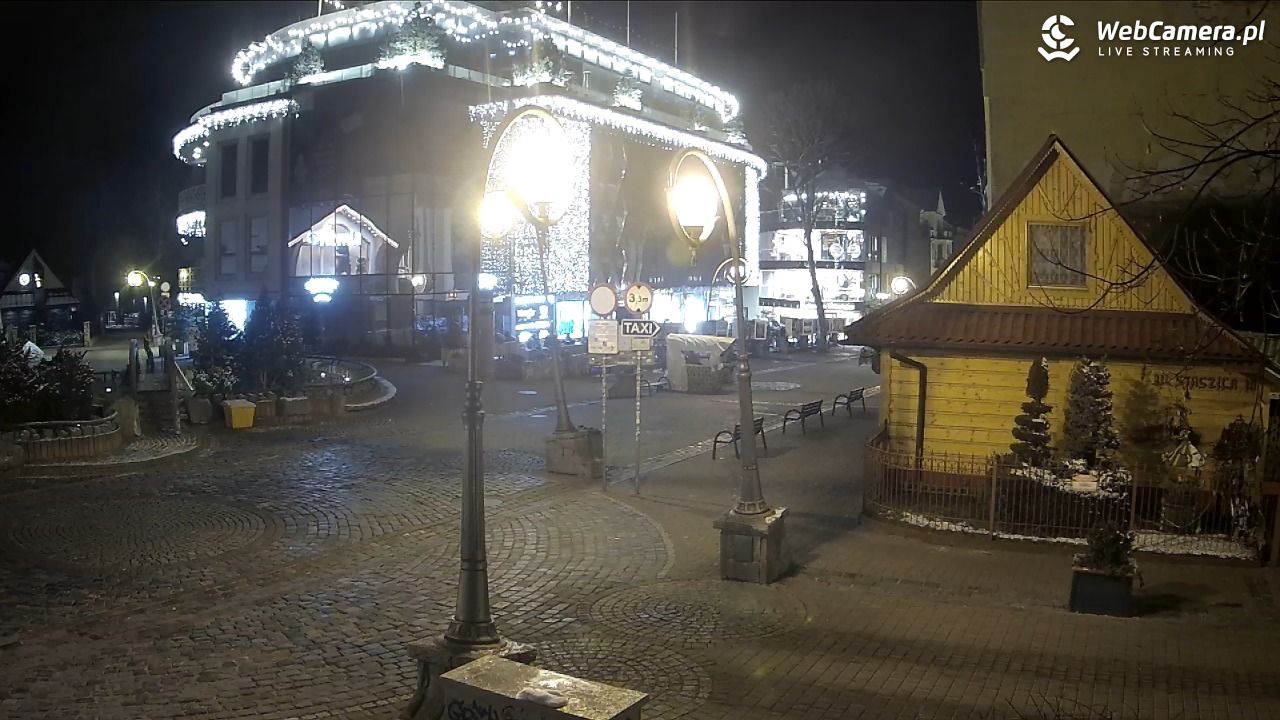 Widok na Krupówki w Zakopanem - 19 listopad 2025, 23:41