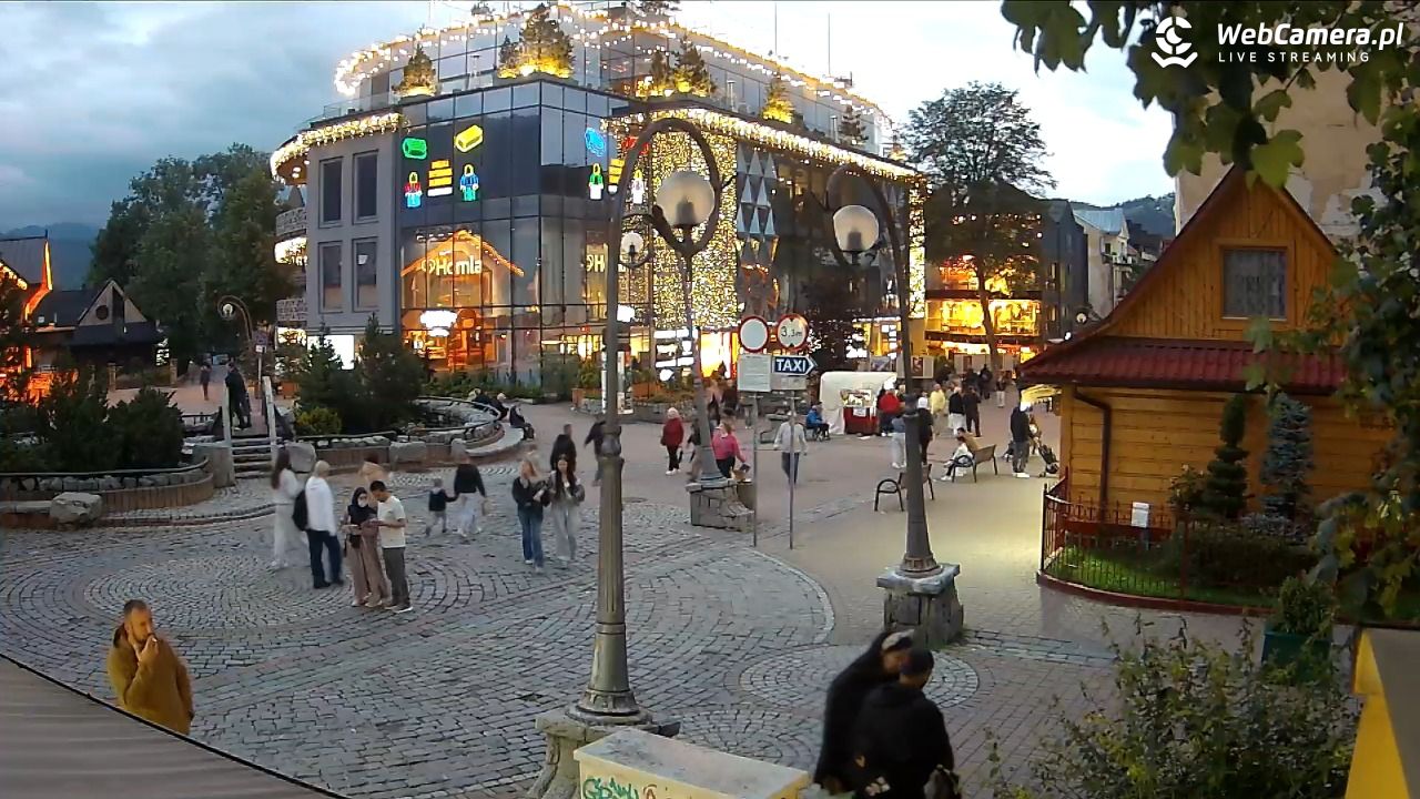 Widok na Krupówki w Zakopanem - 09 lipiec 2026, 20:44