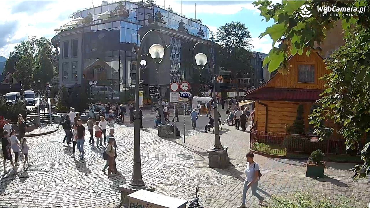 Widok na Krupówki w Zakopanem - 19 sierpień 2025, 16:25