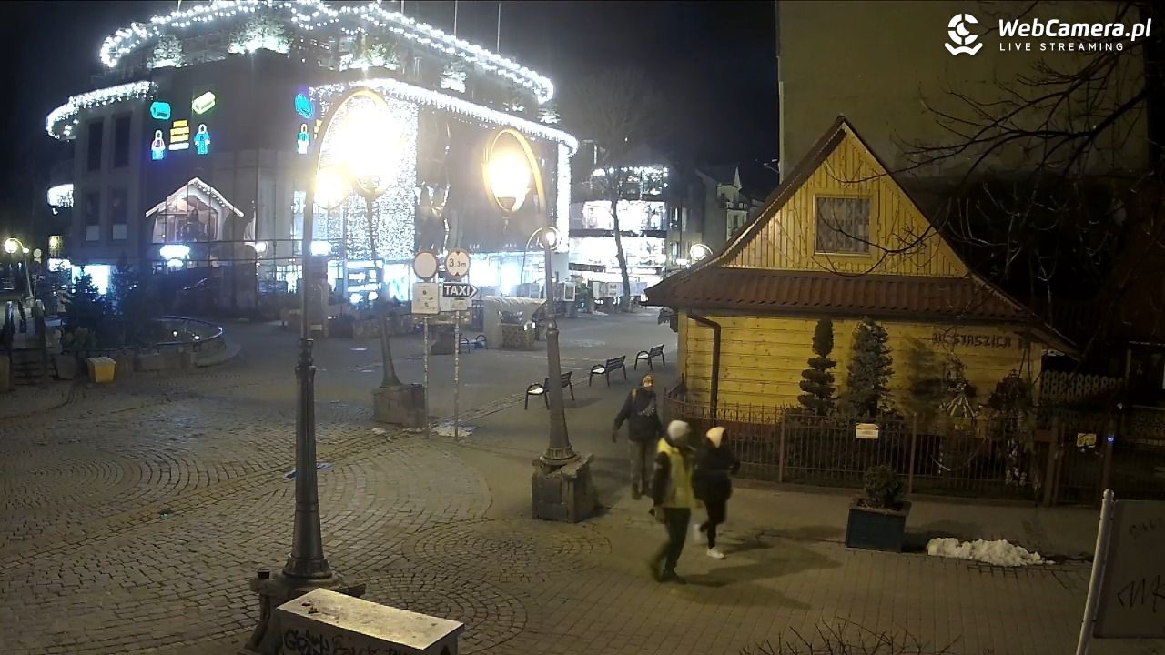 Widok na Krupówki w Zakopanem - 09 kwiecień 2026, 21:07