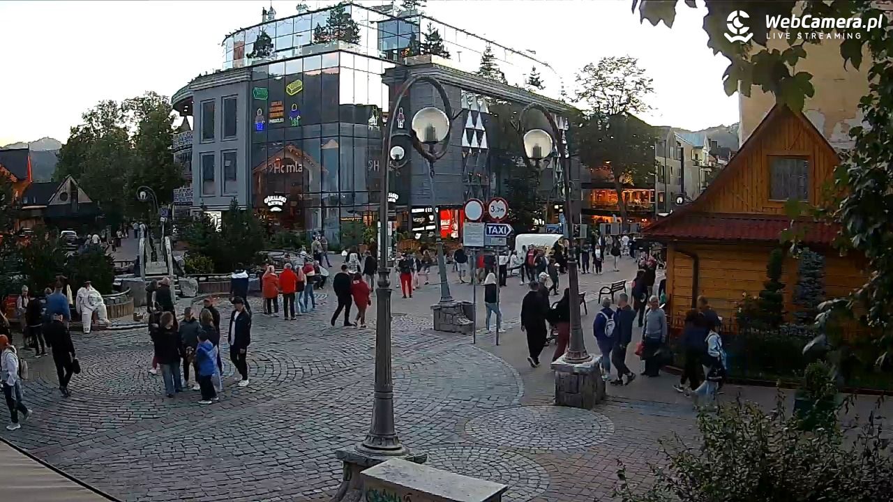 Widok na Krupówki w Zakopanem - 08 lipiec 2026, 20:25