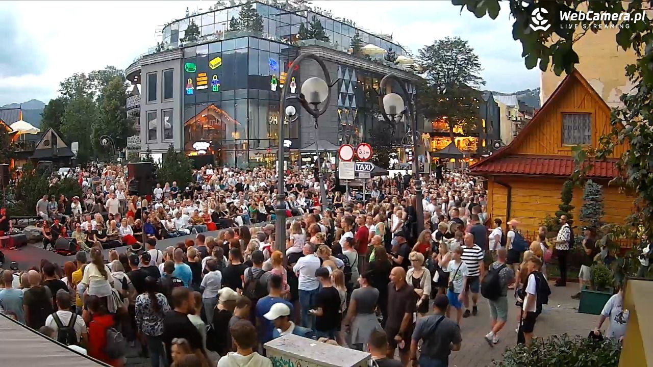 Widok na Krupówki w Zakopanem - 20 sierpień 2026, 19:19