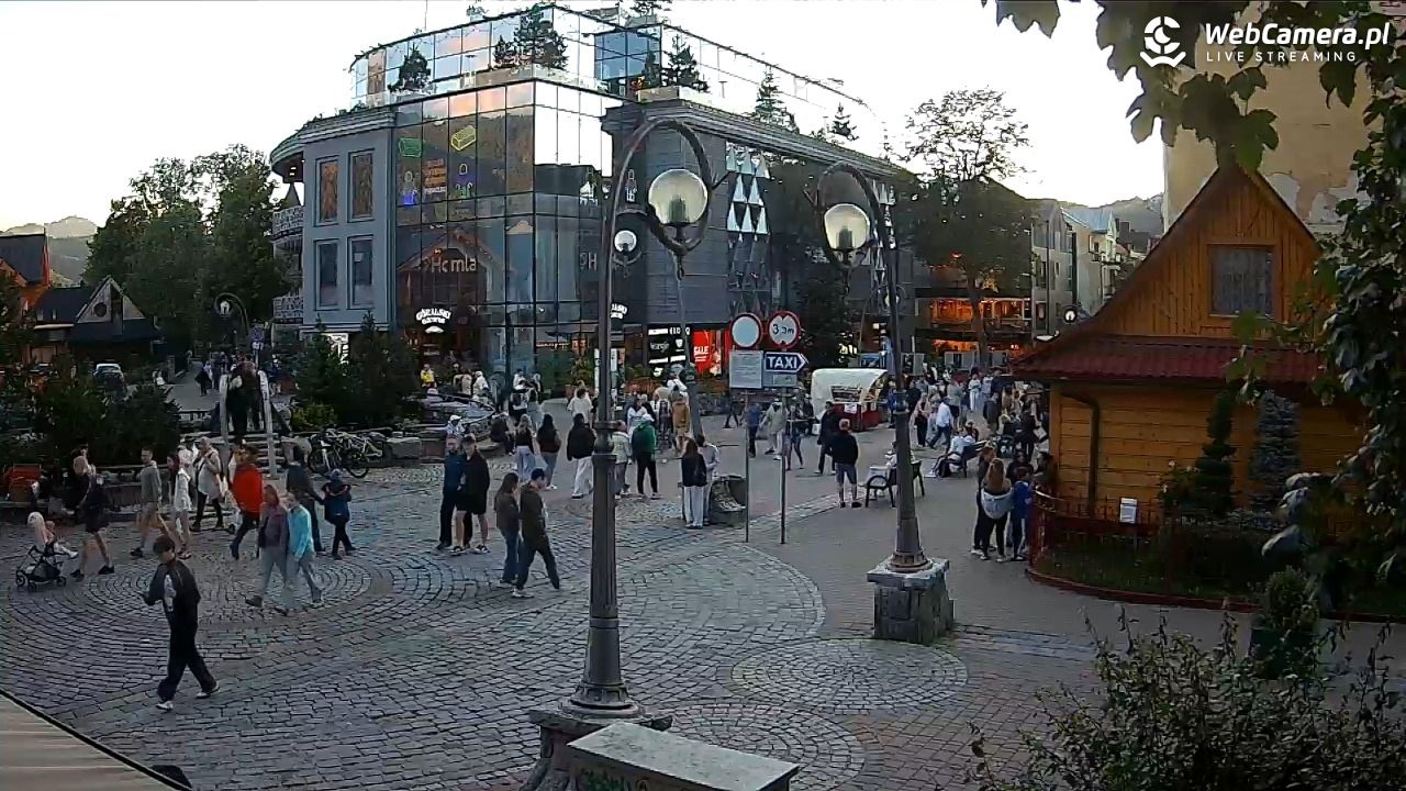 Widok na Krupówki w Zakopanem - 08 lipiec 2026, 20:12