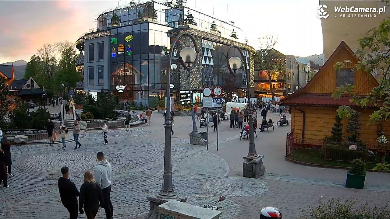 Widok na Krupówki w Zakopanem - 22 maj 2026, 20:11