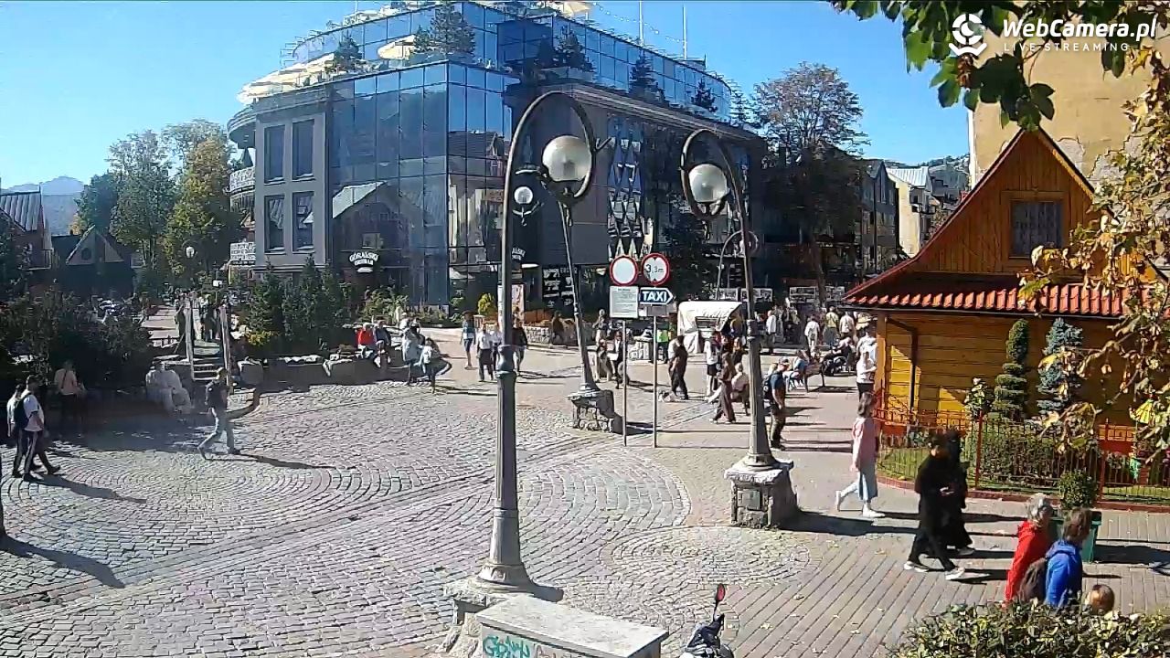 Widok na Krupówki w Zakopanem - 04 październik 2026, 13:24