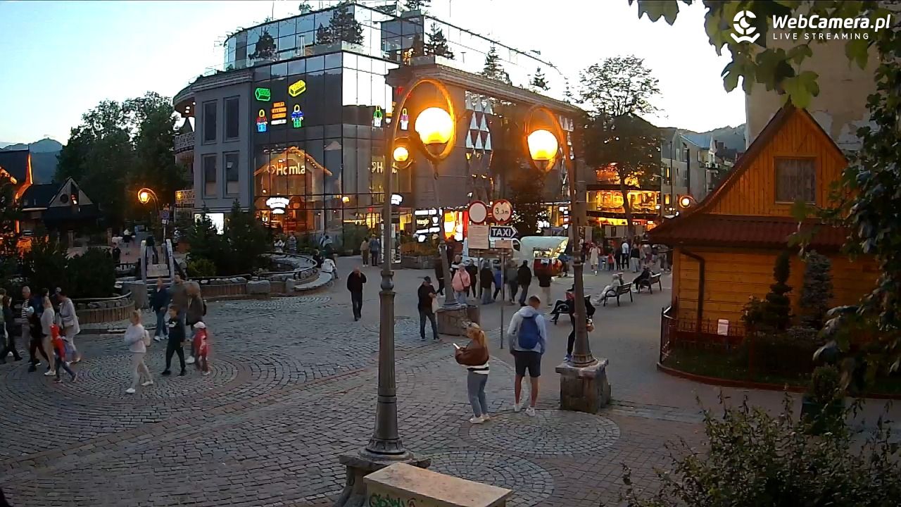 Widok na Krupówki w Zakopanem - 08 lipiec 2026, 20:57