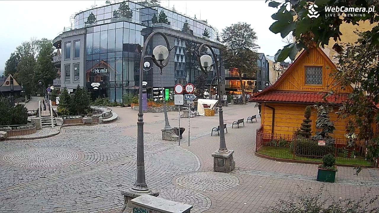 Widok na Krupówki w Zakopanem - 04 październik 2025, 07:31