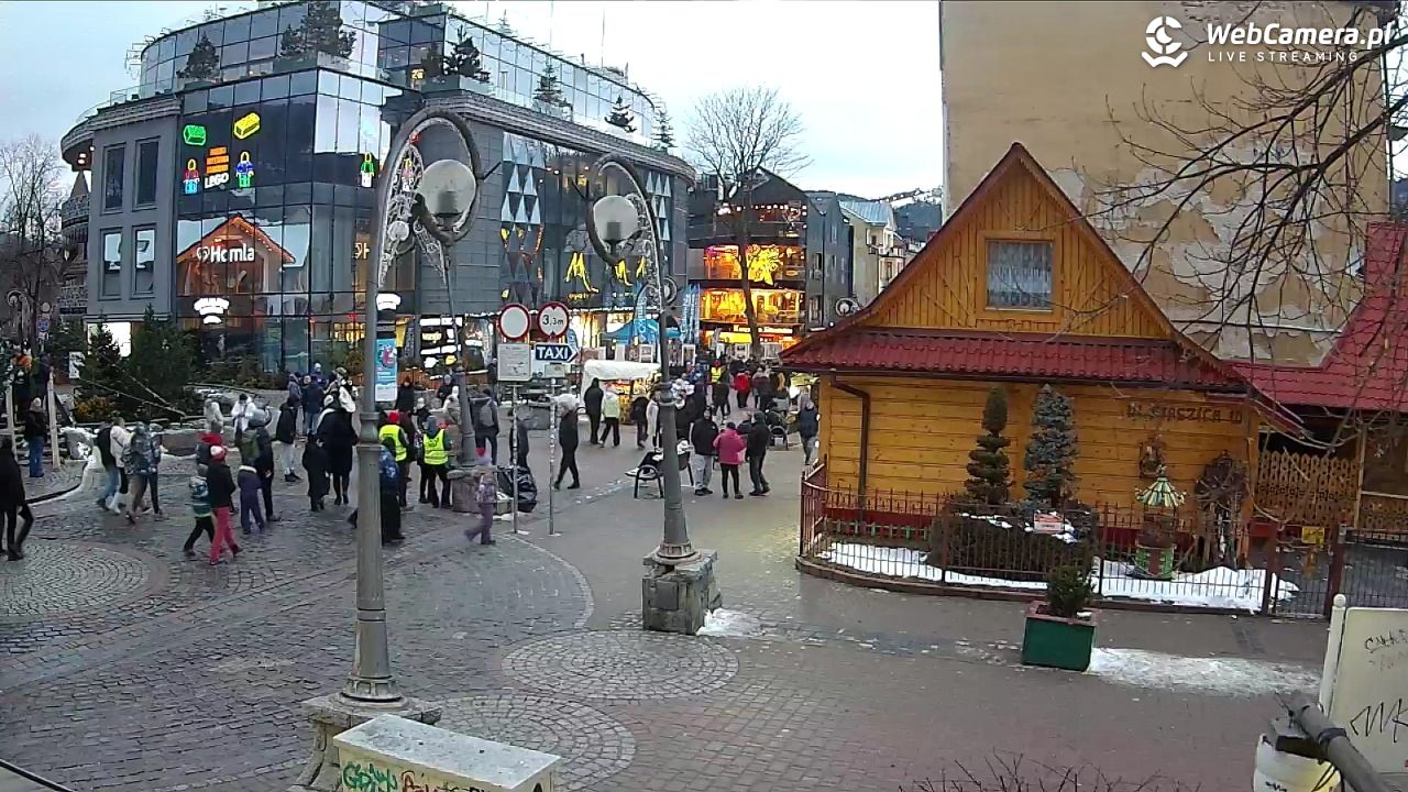 Widok na Krupówki w Zakopanem - 21 luty 2026, 17:08