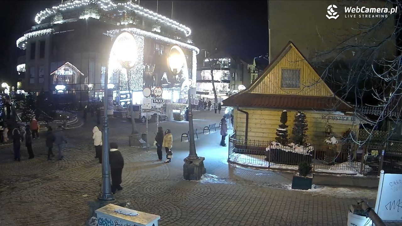 Widok na Krupówki w Zakopanem - 20 luty 2026, 21:05