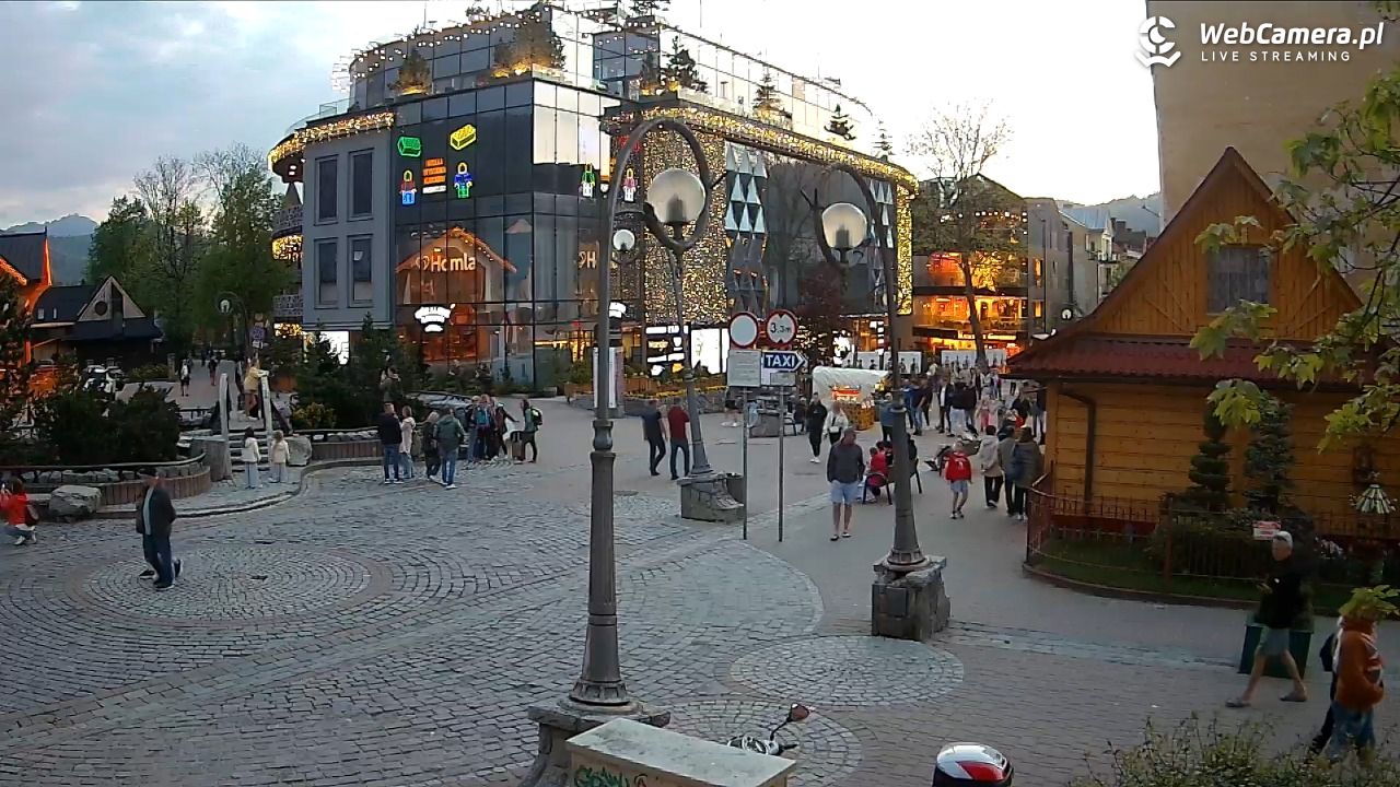 Widok na Krupówki w Zakopanem - 22 maj 2026, 20:25
