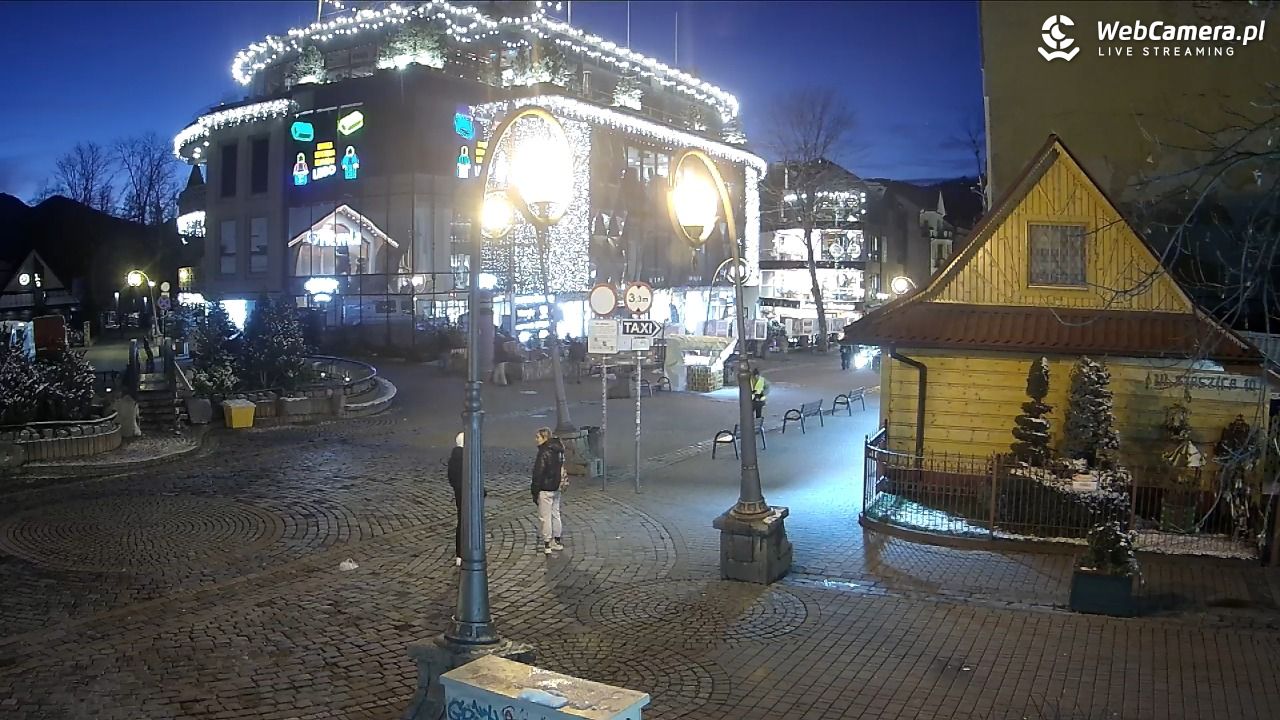 Widok na Krupówki w Zakopanem - 18 listopad 2025, 16:45