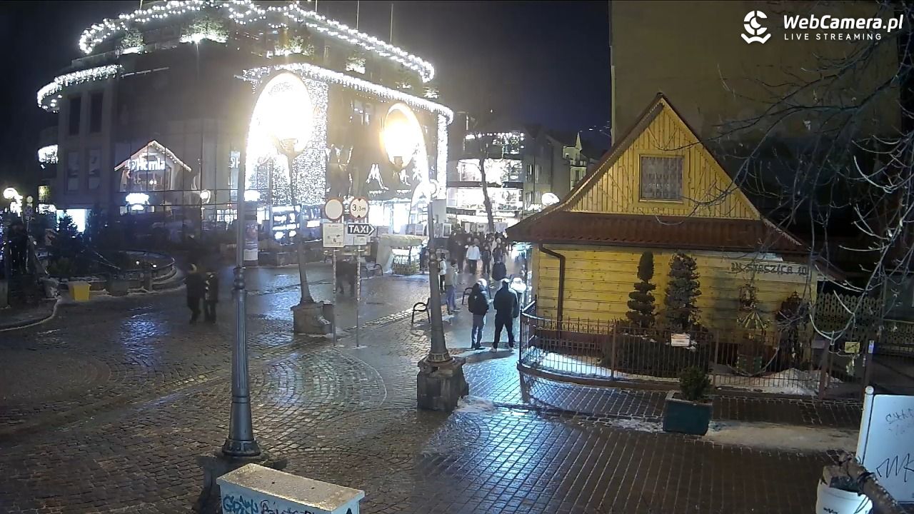 Widok na Krupówki w Zakopanem - 21 luty 2026, 21:04