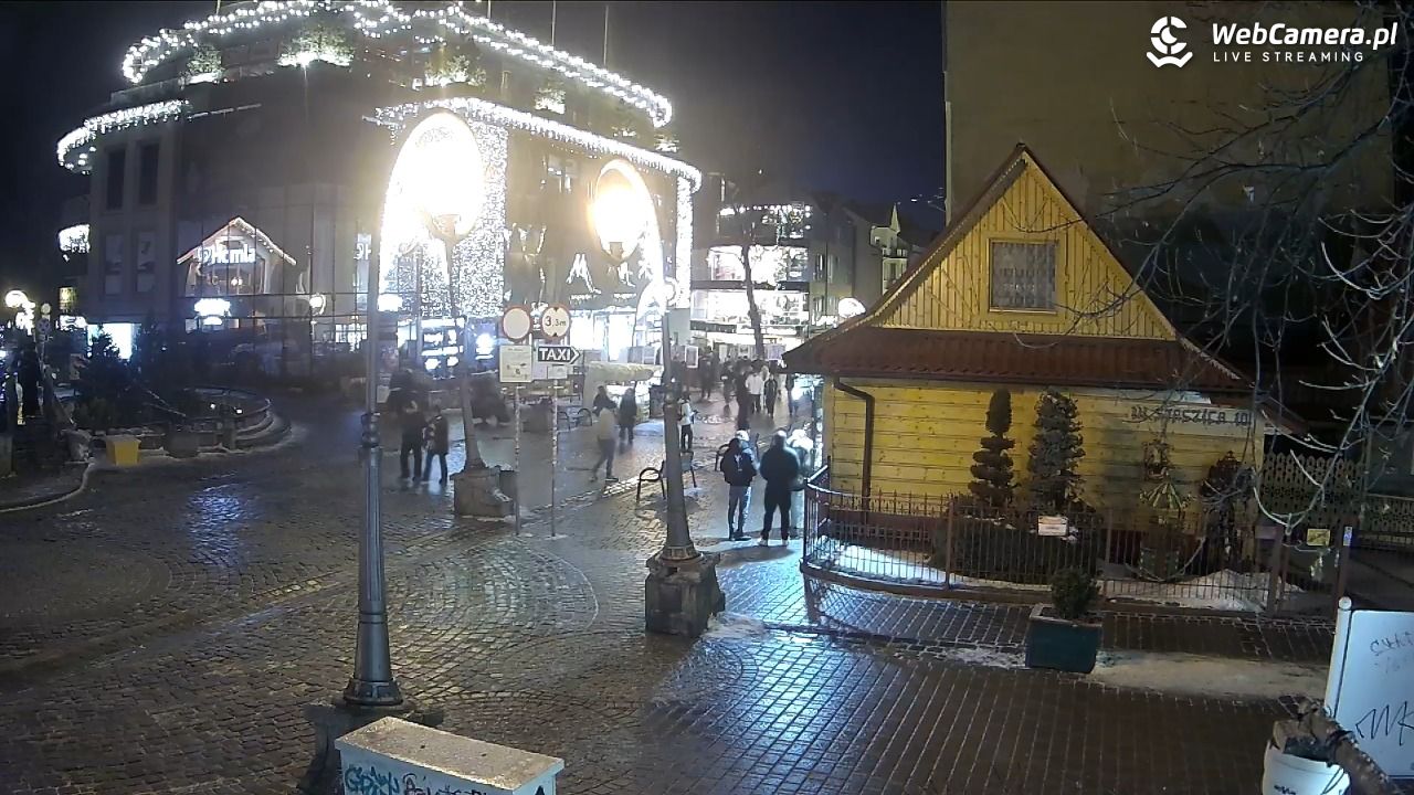 Widok na Krupówki w Zakopanem - 21 luty 2026, 21:04