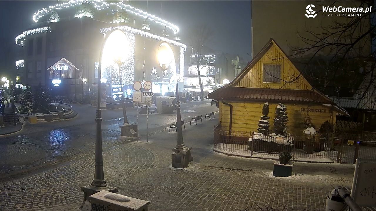 Widok na Krupówki w Zakopanem - 20 luty 2026, 00:30