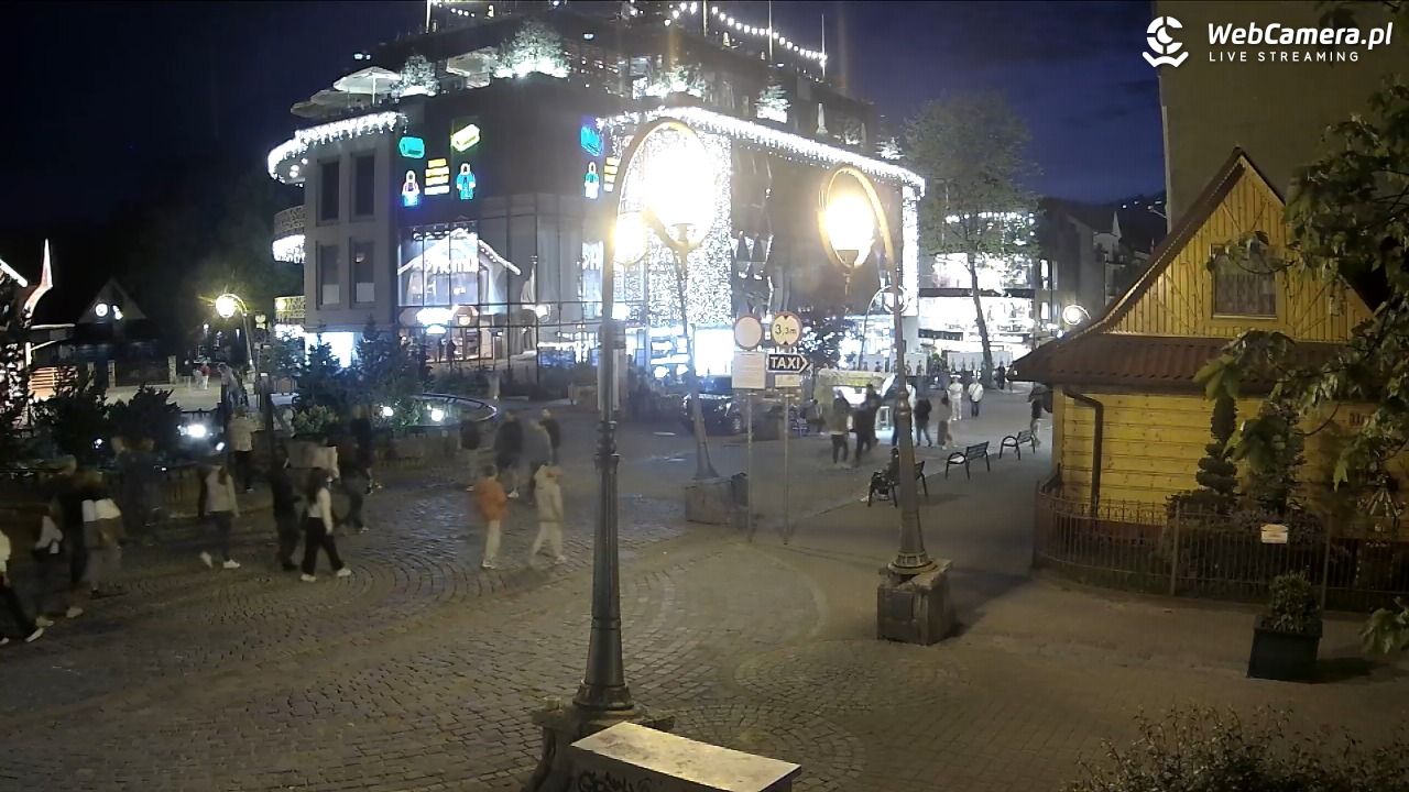 Widok na Krupówki w Zakopanem - 24 maj 2026, 21:34