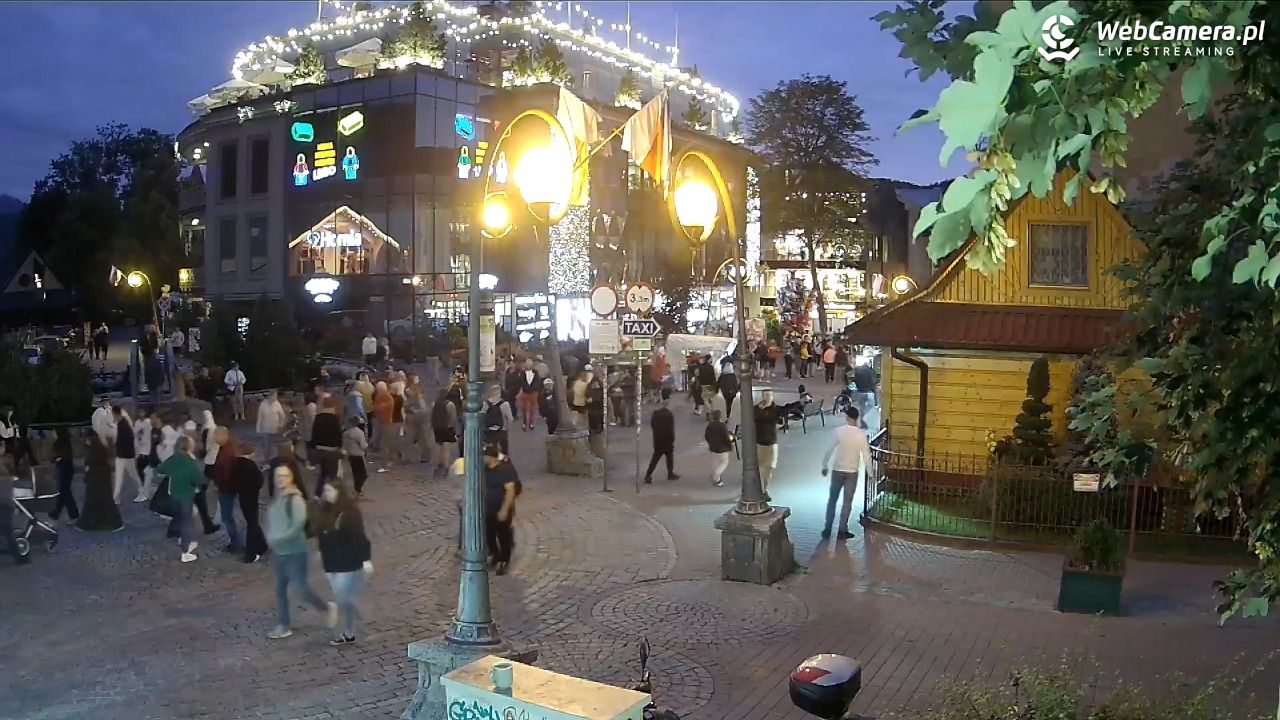 Widok na Krupówki w Zakopanem - 18 sierpień 2025, 20:10