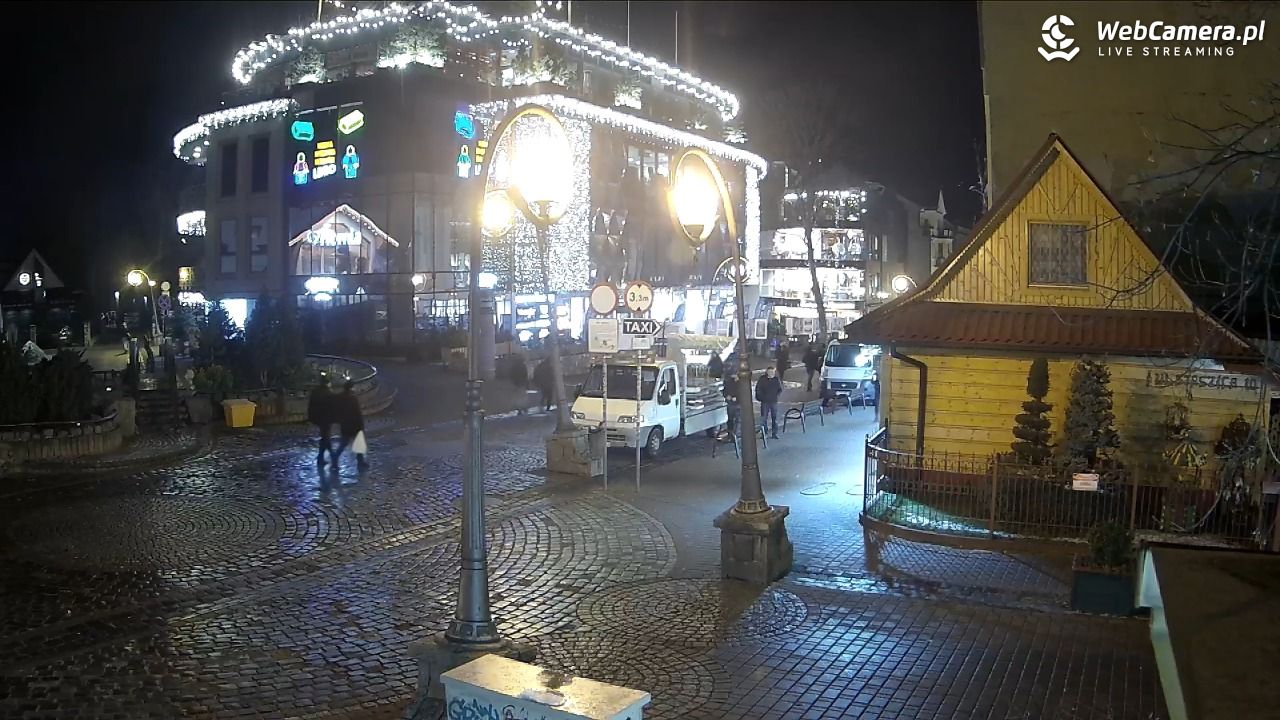 Widok na Krupówki w Zakopanem - 20 listopad 2025, 17:17