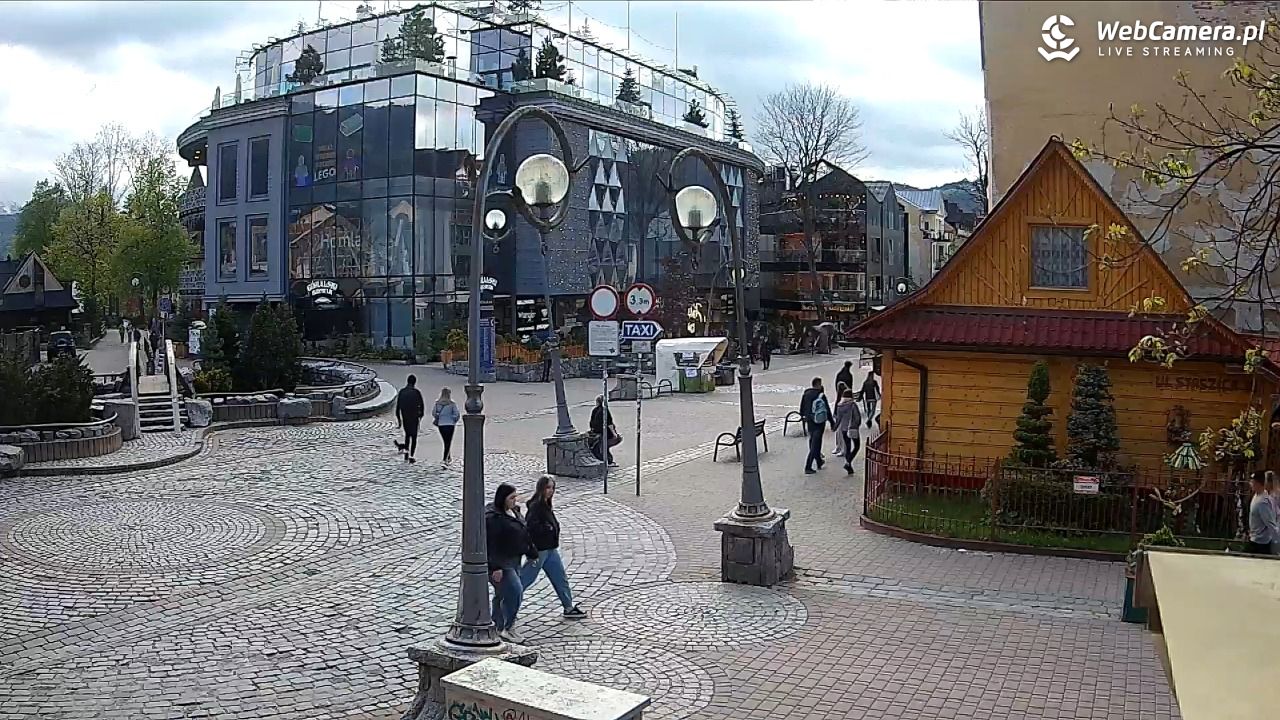 Widok na Krupówki w Zakopanem - 19 maj 2025, 17:55