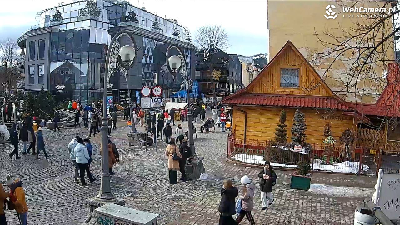 Widok na Krupówki w Zakopanem - 21 luty 2026, 13:45