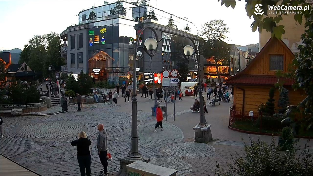 Widok na Krupówki w Zakopanem - 08 lipiec 2026, 20:46