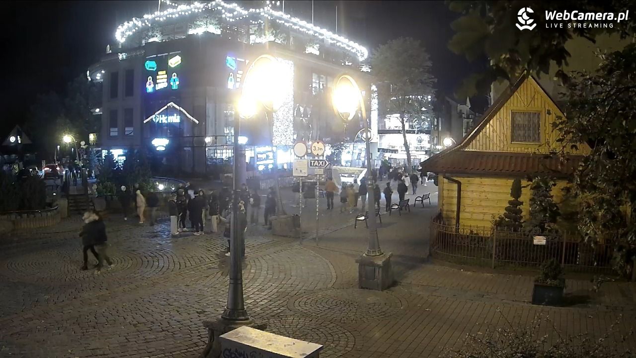 Widok na Krupówki w Zakopanem - 03 październik 2025, 19:55