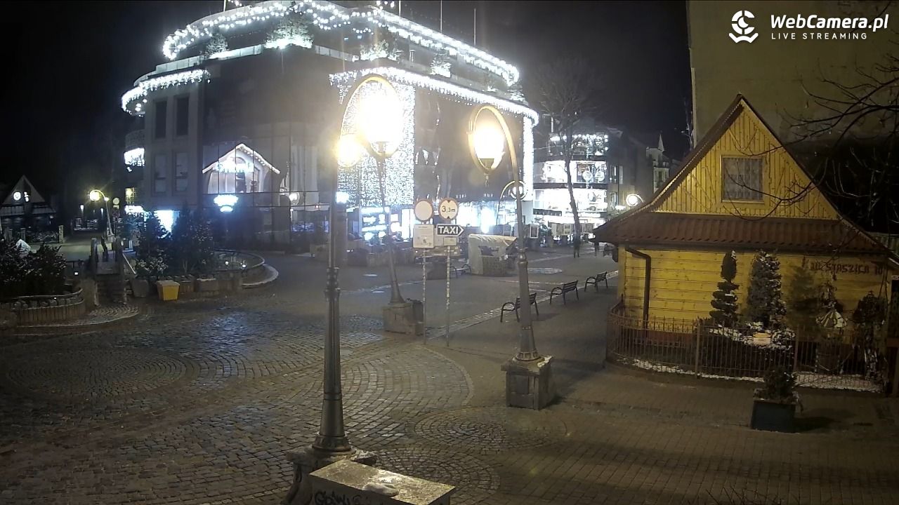 Widok na Krupówki w Zakopanem - 19 listopad 2025, 22:15