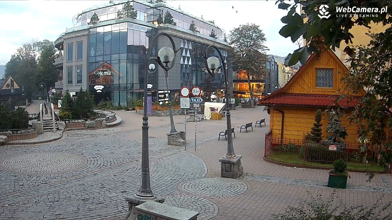 Widok na Krupówki w Zakopanem - 03 październik 2025, 06:58