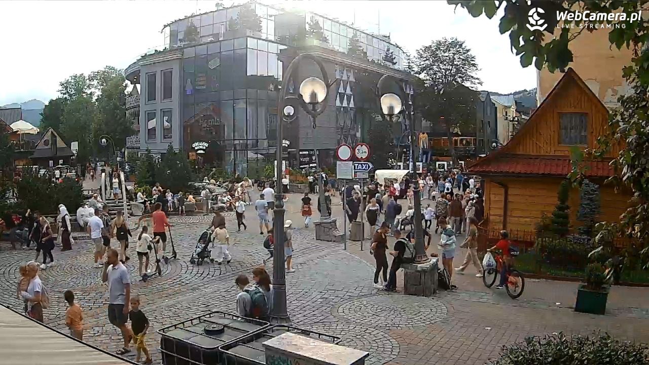 Widok na Krupówki w Zakopanem - 21 sierpień 2026, 17:50