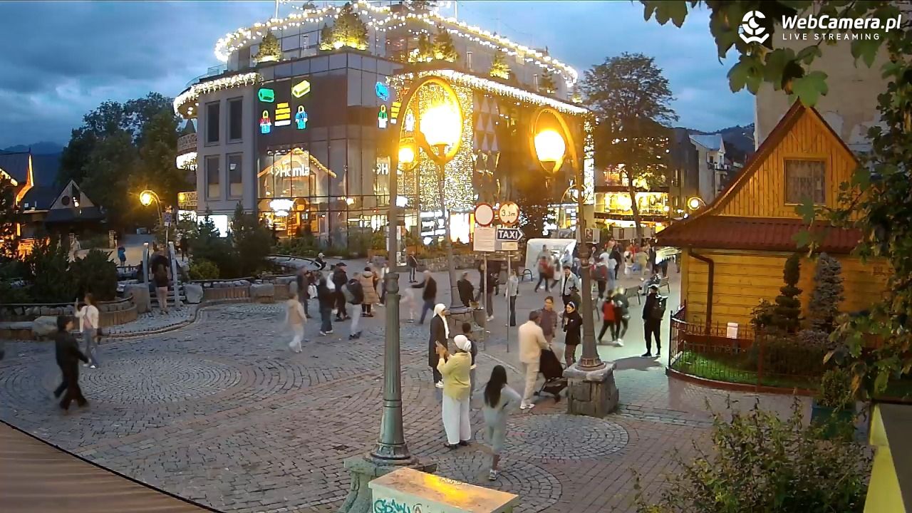 Widok na Krupówki w Zakopanem - 09 lipiec 2026, 20:54