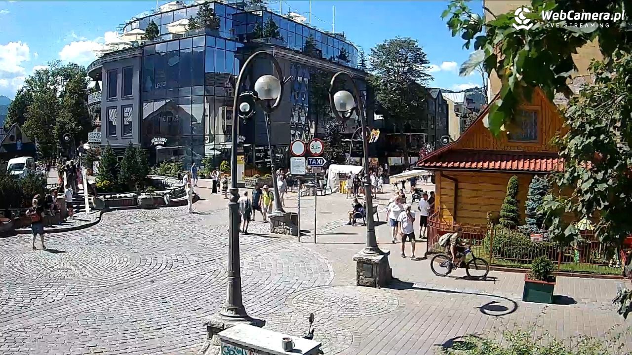 Widok na Krupówki w Zakopanem - 20 sierpień 2025, 13:28
