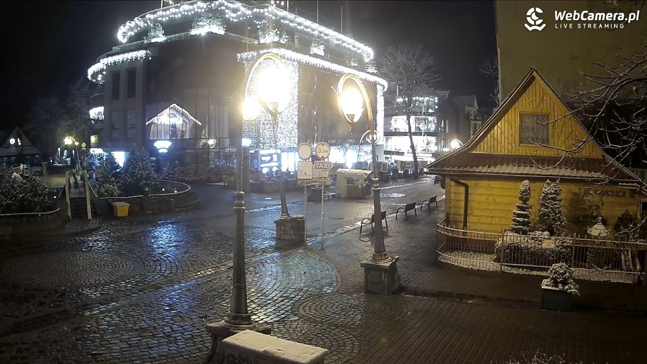 Widok na Krupówki w Zakopanem - 18 listopad 2025, 01:01