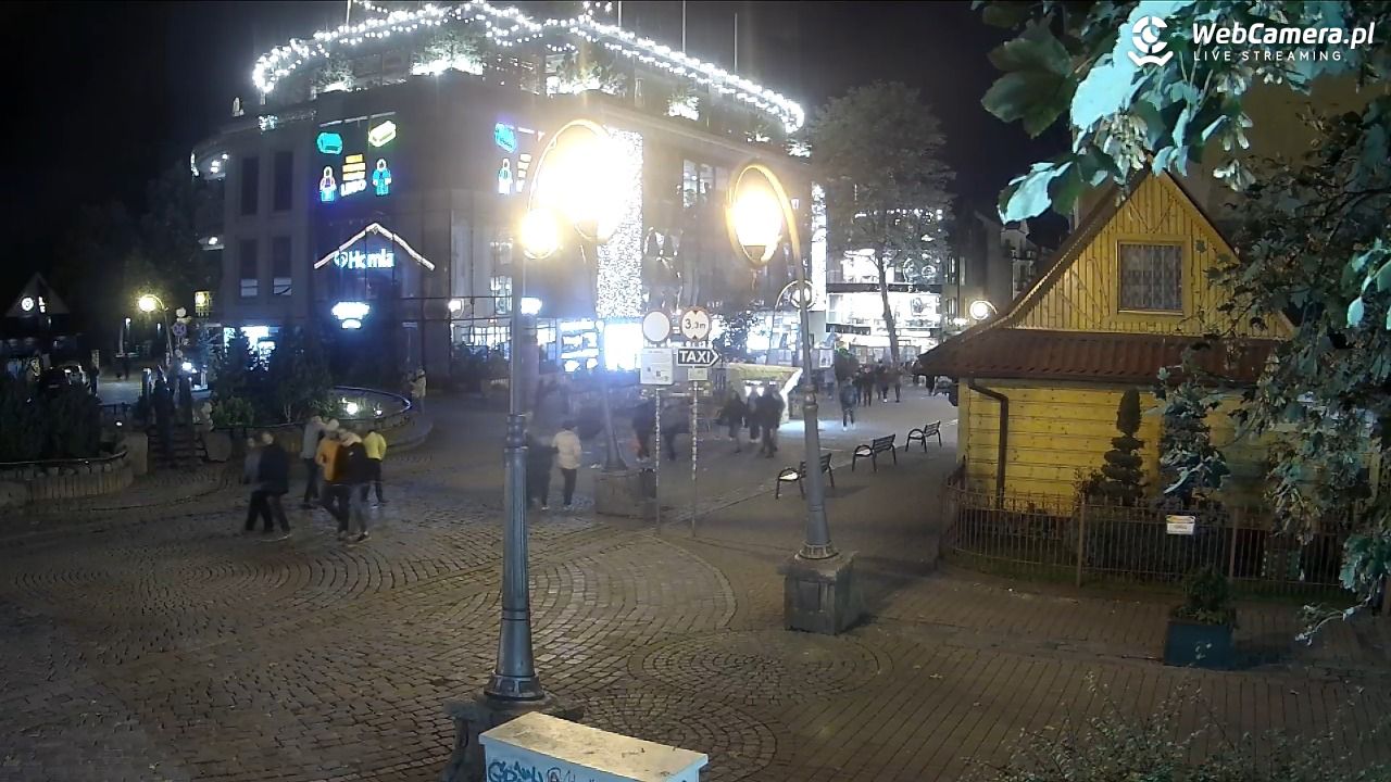 Widok na Krupówki w Zakopanem - 03 październik 2025, 19:46
