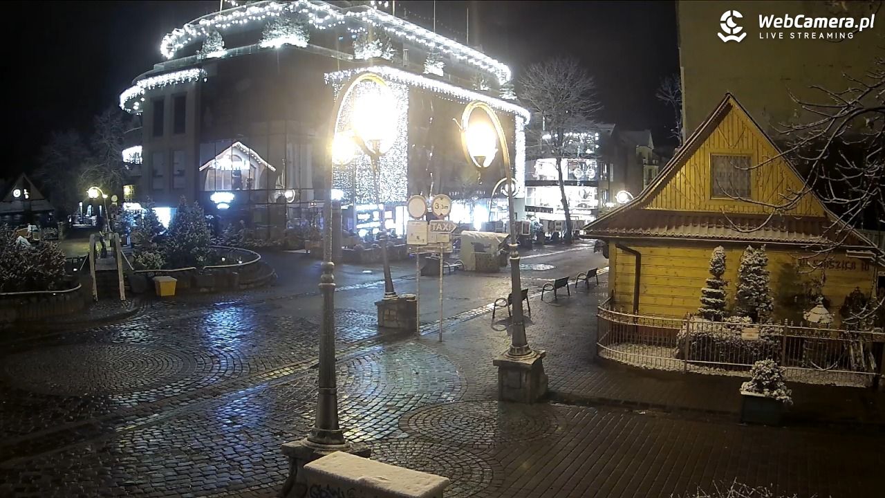 Widok na Krupówki w Zakopanem - 17 listopad 2025, 23:59