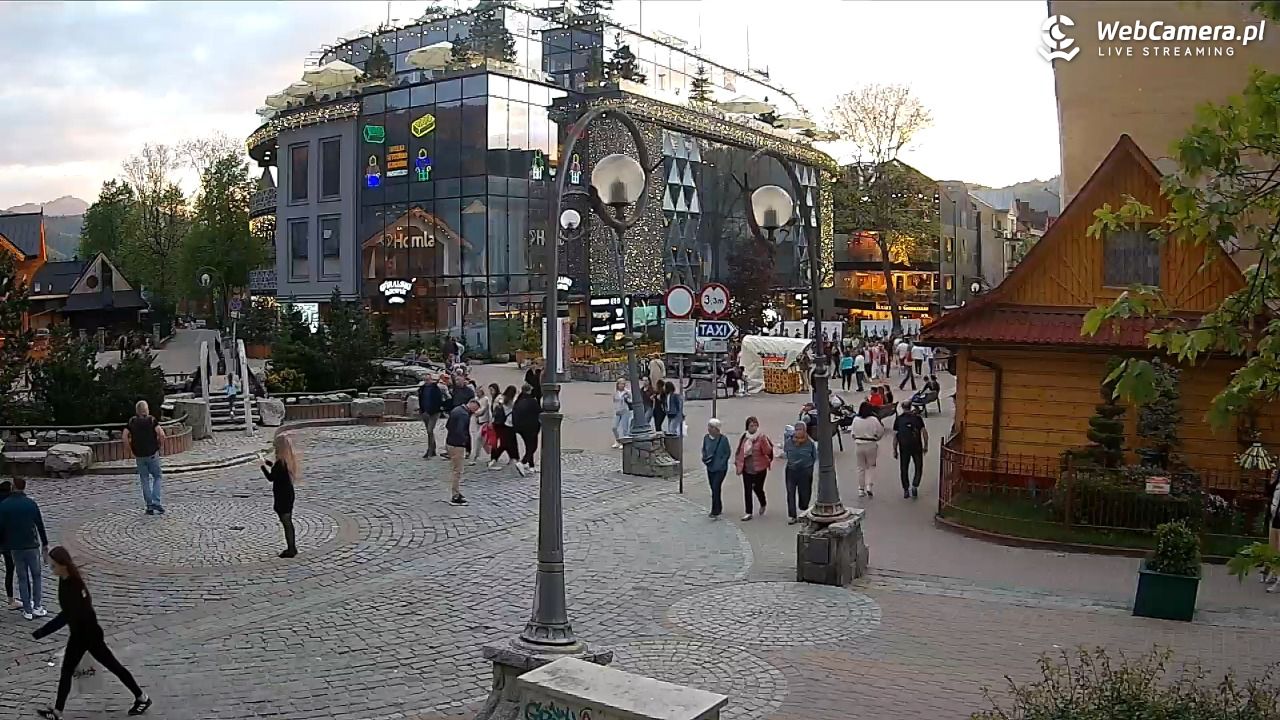 Widok na Krupówki w Zakopanem - 23 maj 2026, 20:14